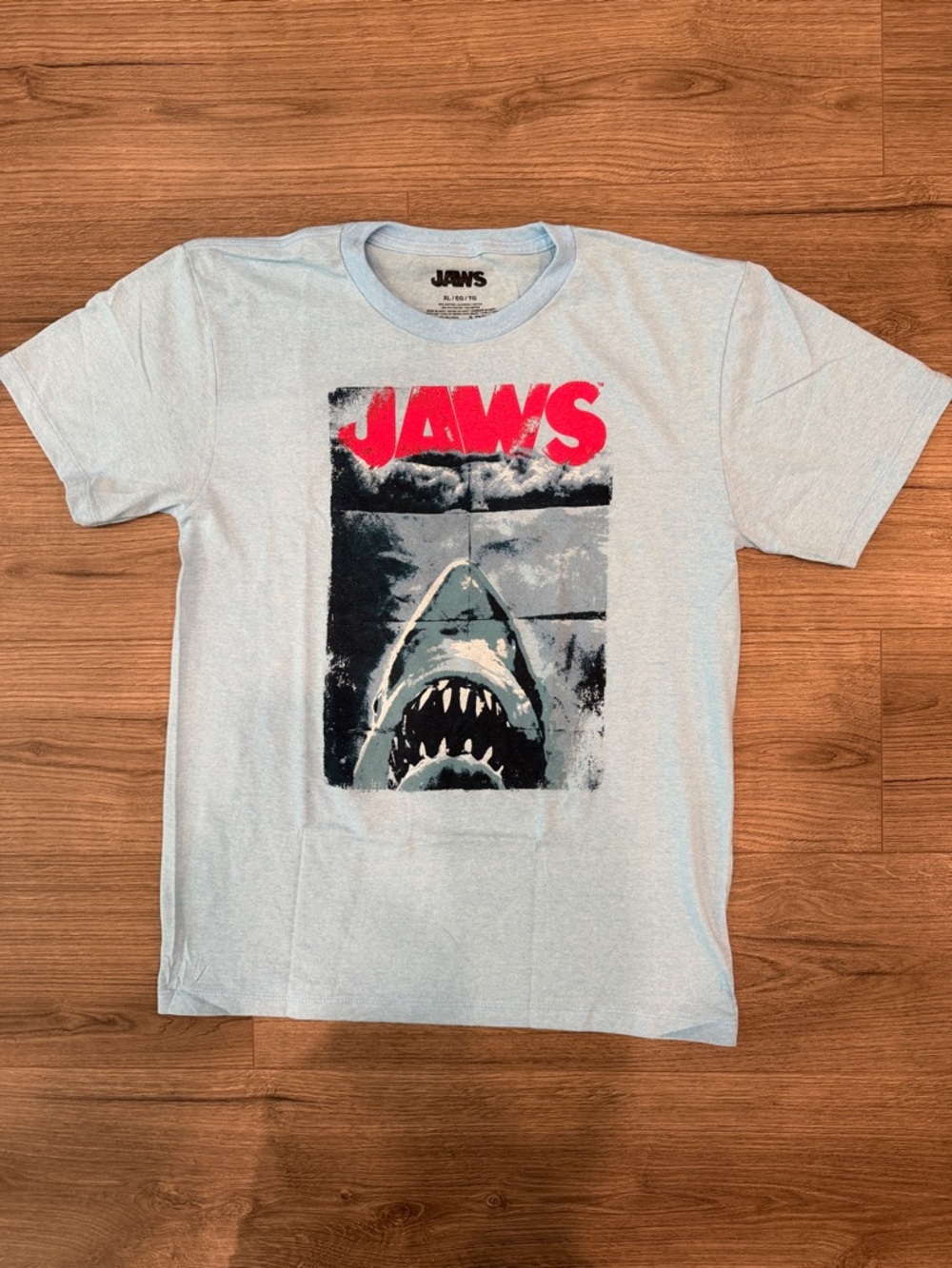 Jaws The Movie Poster Shark Tee Men’s Size Extra Large